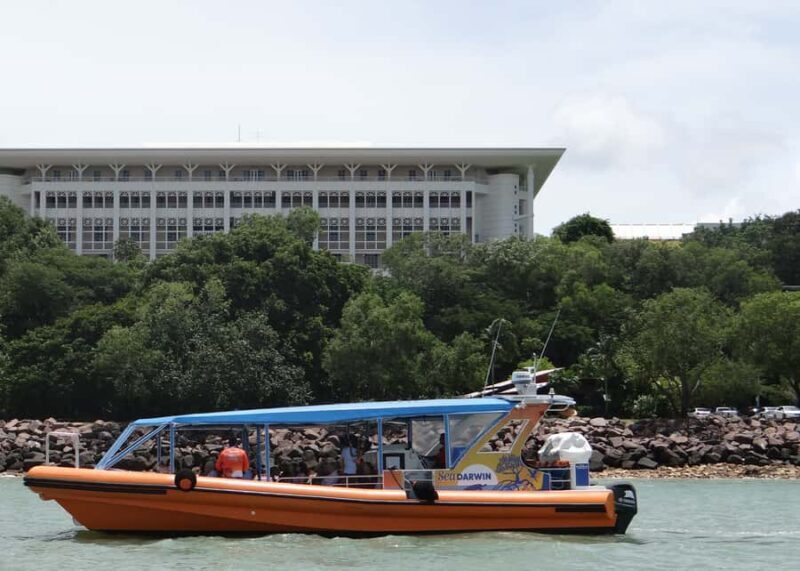 Darwin: 1-Hour Bombing of Darwin Cruise - The Guides and Their Role in Making It Special