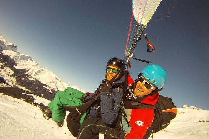Davos Absolutely Free Flying Paragliding Tandem Flight 1'000 Meters High - Why This Tour Stands Out