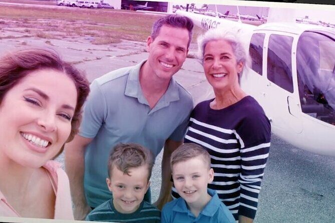 Day Flight 31 miles Helicopter Tour over all the Theme Parks - Key Points