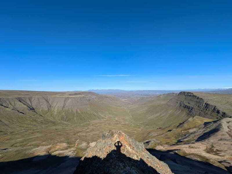 Day Hike to Moskardshnjukar: The Knifes Edge - moderate - The Value of the Experience