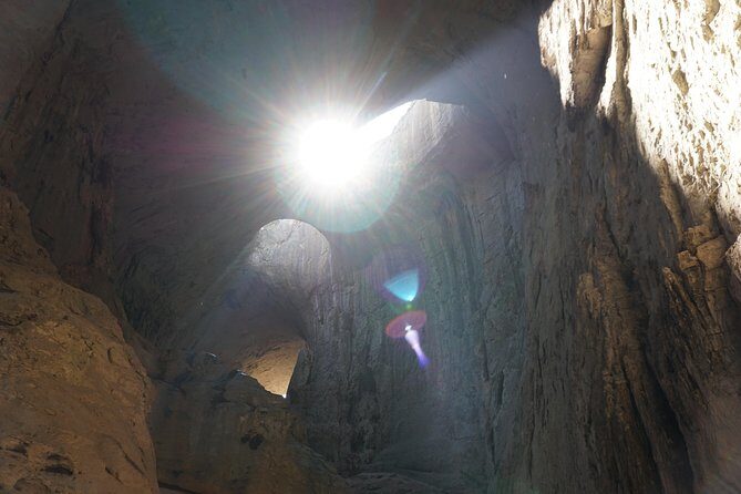 Day Tour: God's eyes cave, Saeva dupka cave & Glozehne monastery - Key Points