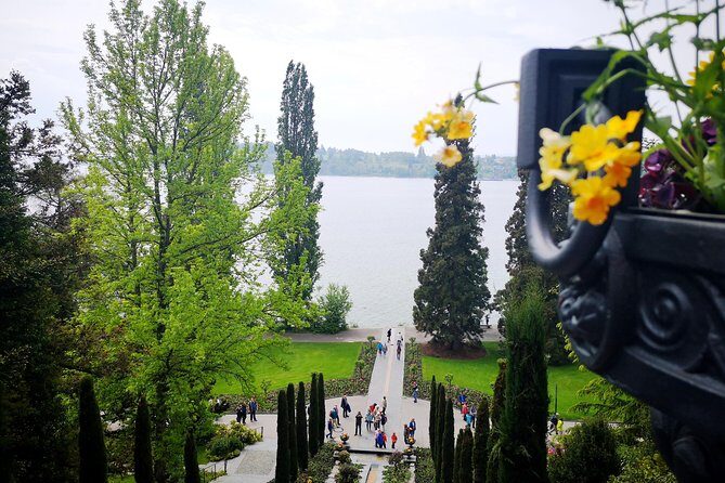 Day Trip Flower Island of Mainau including Meersburg - Who Should Consider This Tour?