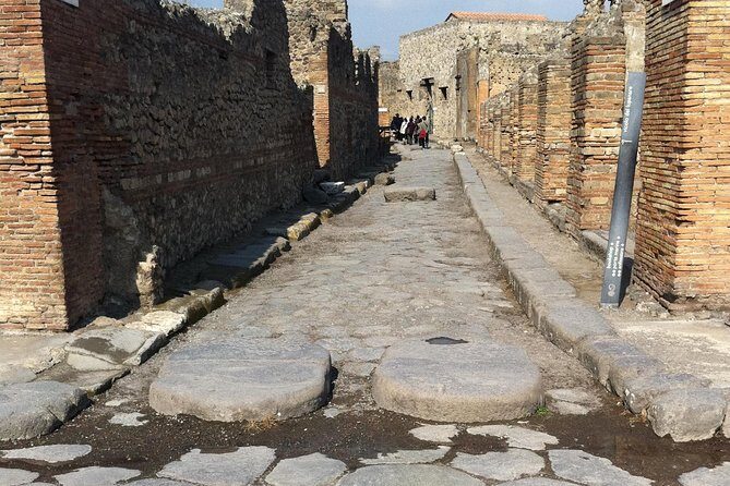 Day Trip from Rome to Pompeii - Practical Considerations