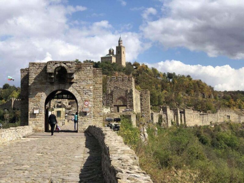 Day Trip to Bulgaria and Veliko Tarnovo from Bucharest - Exploring Bulgaria and Veliko Tarnovo: A Full-Day Adventure from Bucharest