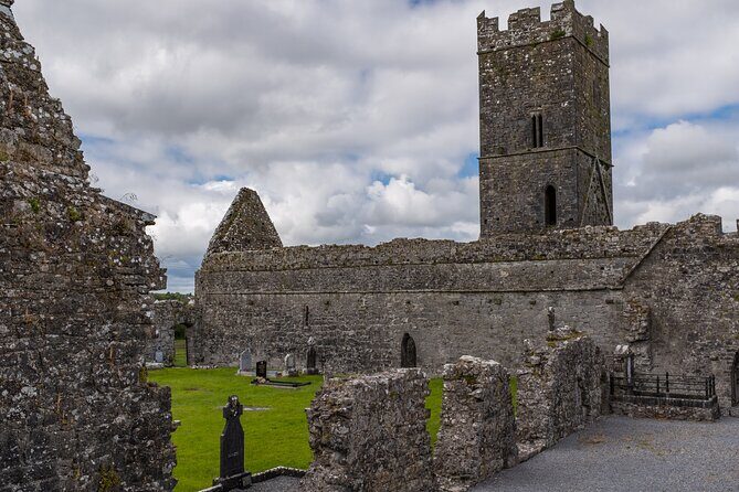 Day trip to Cliffs of Moher, Bunratty Castle and Ennis - Who Should Consider This Tour?