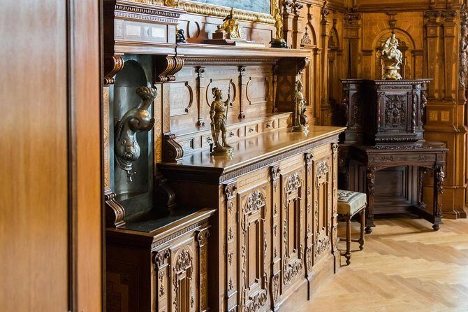 Day trip to Dracula's Castle, Peles Castle and Medieval Brasov - The Itinerary Breakdown: What to Expect