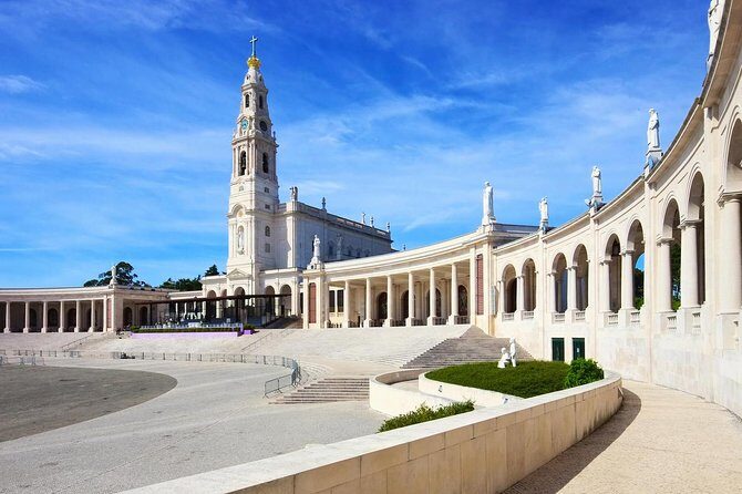 Day trip to Fatima, Batalha Monastery, Ericeira and Òbidos - What Travelers Say