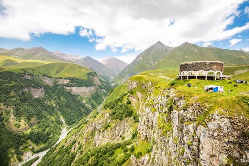 Day Trip to Mount Kazbegi and Gudauri with Licensed Guide - An Introduction to the Experience