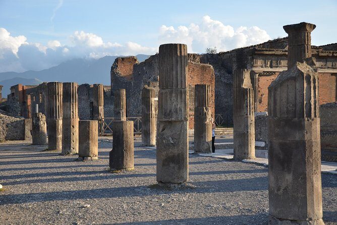Day Trip to Pompeii, Positano and Amalfi Coast- Semi Private Tour - Who Should Consider This Tour?