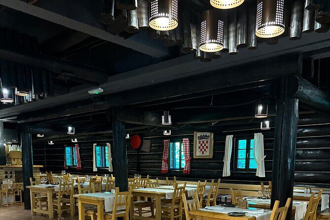 Day trip to the Plitvice Lakes incl. admission and lunch - Who Should Consider This Tour?