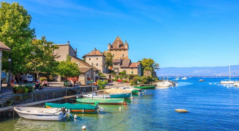 Day trip with a private driver from Geneva to Yvoire - The Experience in Detail