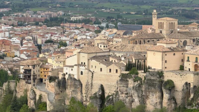 Daytime wonder: a guided walking tour through the medieval and baroque Cuenca - Key Points