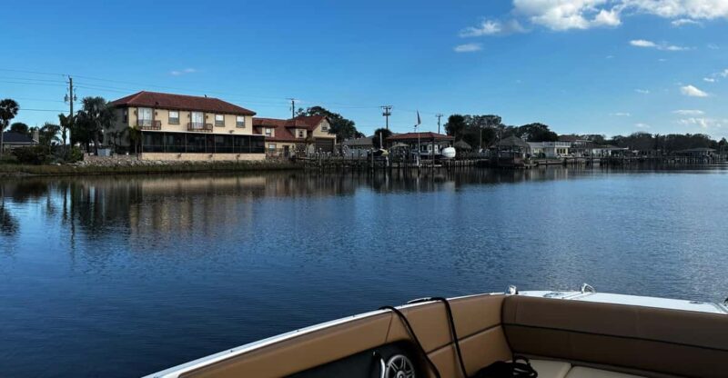 Daytona Beach: Coastal Discovery Cruise - Food and Refreshments