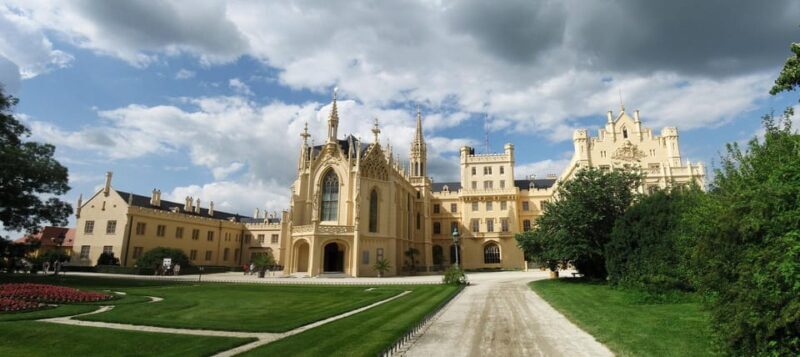 Daytrip from Prague - Mikulov with a stop at Lednice chateau - An In-Depth Look at the Tour