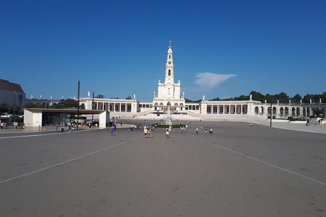 DayTrip Porto to Lisboa (optional visit to Aveiro_Coimbra_Fátima) Since 400eur - Who Will Love This Tour?