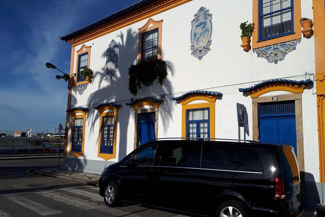 DayTrip Porto to Lisboa (optional visit to Aveiro_Coimbra_Fátima) Since 400eur - FAQs