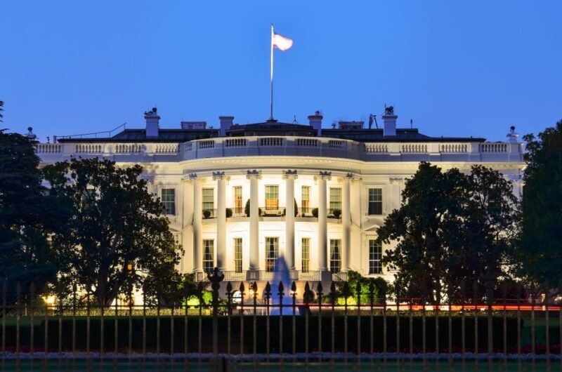 DC: Hop-On Hop-Off with 17 Stops plus Arlington Walking Tour - Analyzing the Value