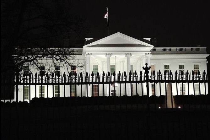 DC Lights Night Tour - What You Can Expect from the DC Lights Night Tour