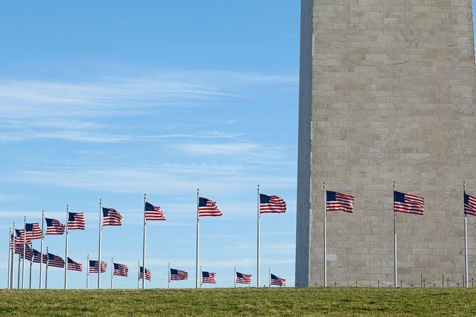 DC Monuments & Memorials Guided Minibus City Tour - The Real Traveler Buzz