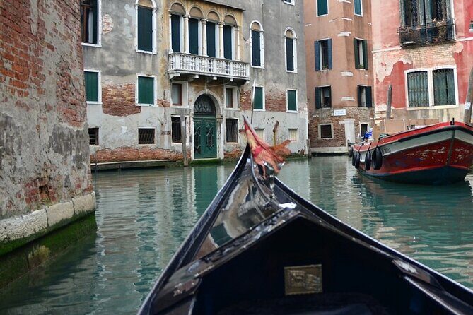 Deep into Venice: Morning Walking Tour & Gondola Ride - Practical Details and Tips