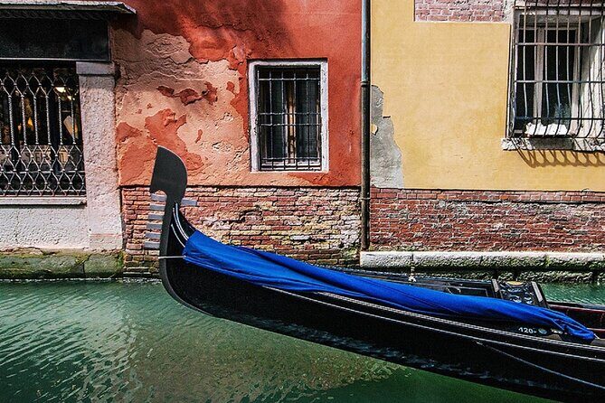 Deep into Venice: Morning Walking Tour & Gondola Ride - Who Should Consider This Tour?