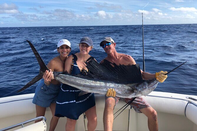 Deep sea fishing charters in Fort Lauderdale aboard 52' Hatteras - The Experience: What You Can Expect on the Water