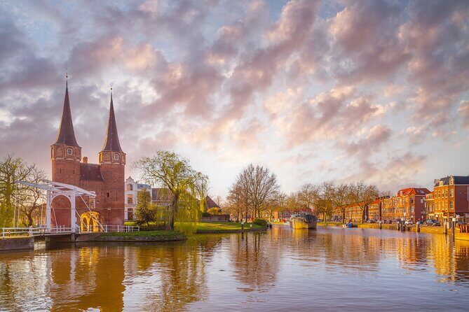 Delft: City Walk with Audio Guide in 7 Languages on your Phone - FAQ