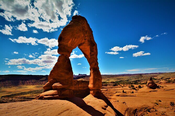 Delicate Arch Trail Self-Guided Audio Walking Tour - Key Points