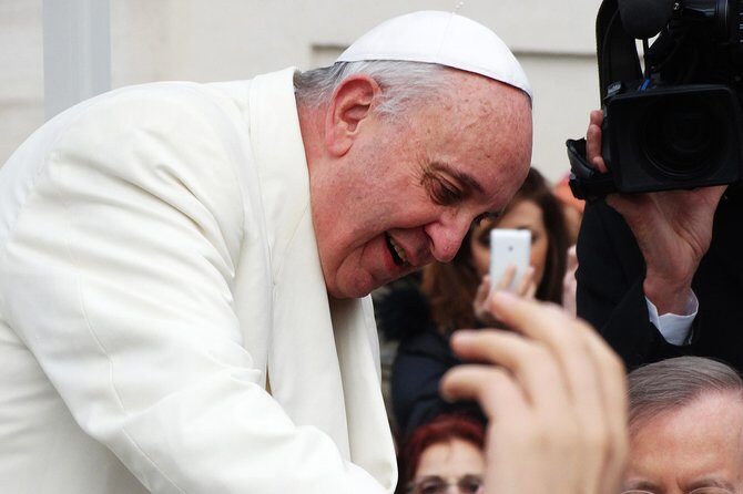 Delivery of access tickets for Papal audience in Saint Peter's Square - Key Points