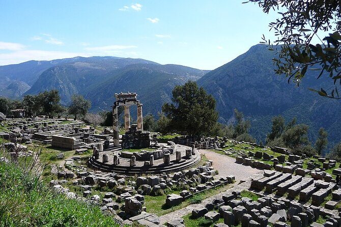 Delphi, Arachova and Levadia Krya Springs, Private Day Tour - Setting the Scene: What to Expect from This Tour