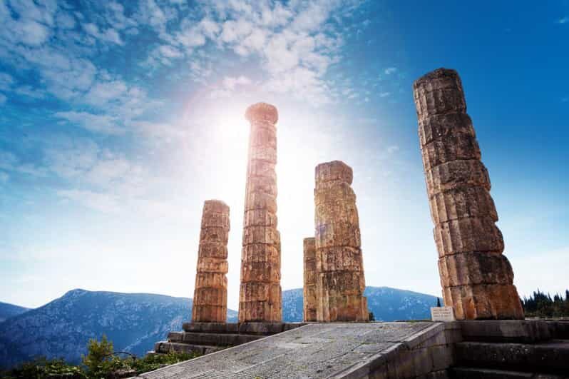 Delphi, Corycian Cave, and 300 Battlefield private tour - High-Altitude Adventure at Corycian Cave