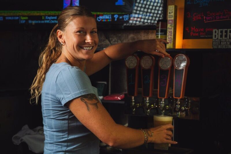 Delray Beach: Night Out in Delray - Dinner & Drinks Tour - The Experience & Atmosphere