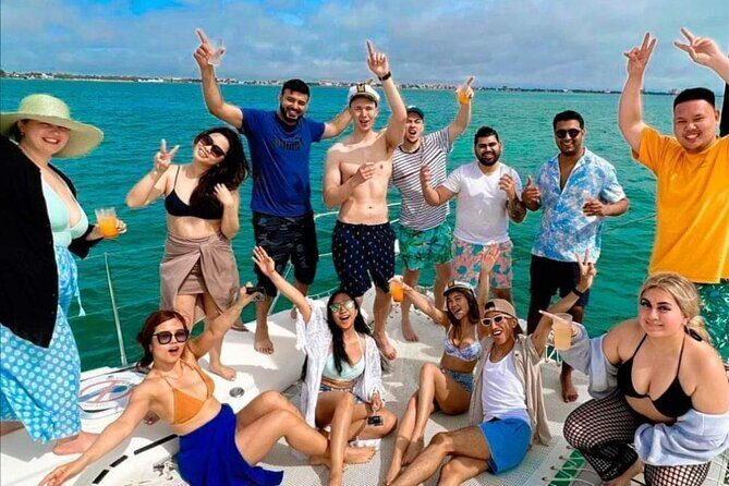 Deluxe Catamaran to Isla Mujeres, with Drinks, Snorkel & Buffet - Who is this tour best suited for?