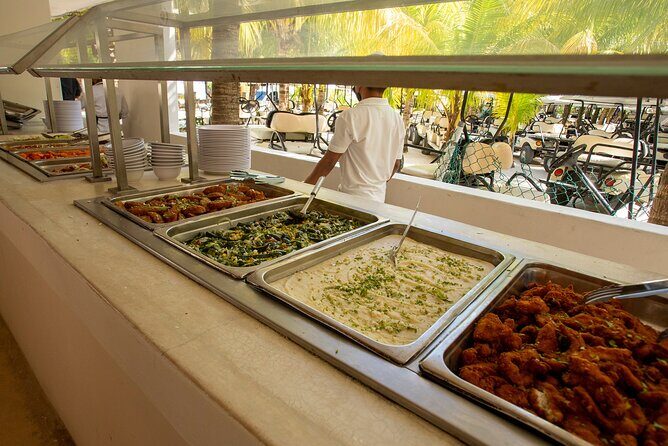 Deluxe Catamaran tour to Isla Mujeres with Open Bar and Lunch - Who Is This Tour Best For?