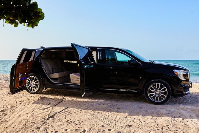 Deluxe GMC Limousine from CUN Airport to Playa Mujeres - The Reviews Speak Volumes