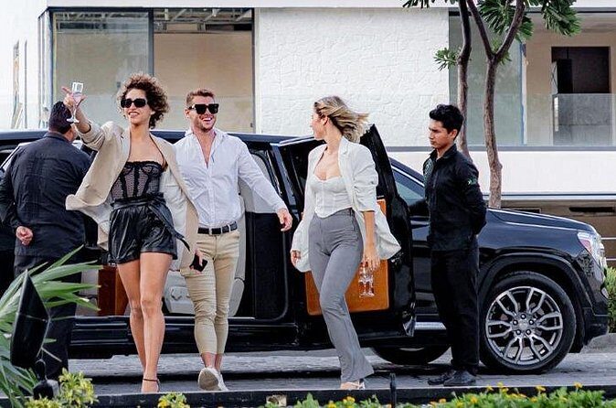 Deluxe Limousine GMC from Cancun Airport - FAQ