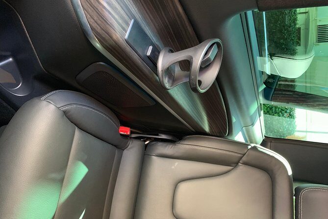 Deluxe private transfer NAPLES Train Station to SORRENTO or vv - The Booking and Pickup Experience