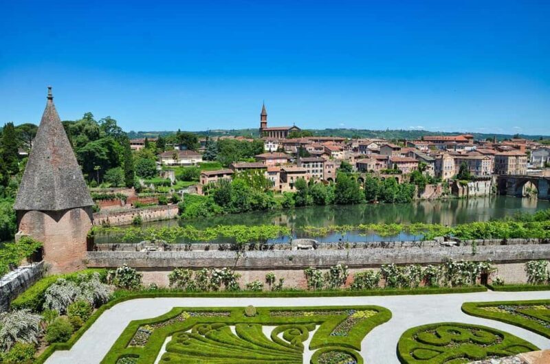 Departure from Toulouse: A day of discovery in Albi, Carcassonne & Cordes-sur-Ciel - What to Expect on This Tour