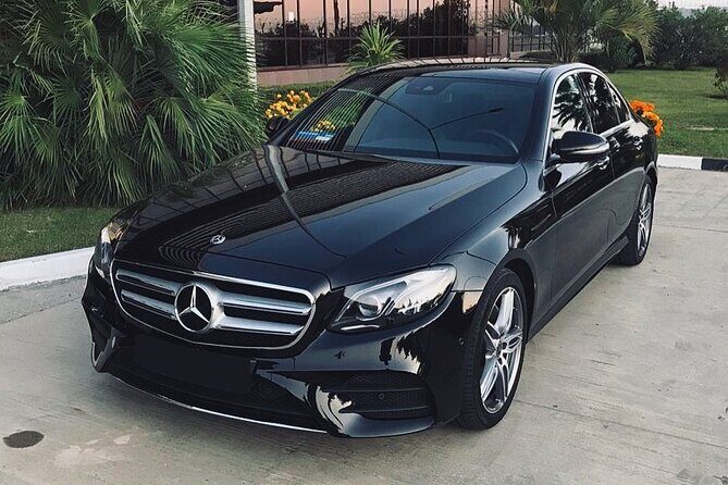 Departure Private Transfer: Niagara Falls to Toronto Airport YYZ in Business Car - The Details That Matter: What You Can Expect