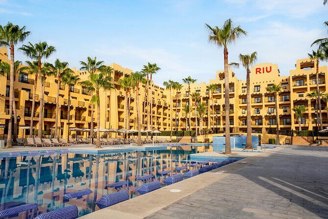 Departure shuttle to Cabo Airport - What You Can Expect from This Airport Transfer