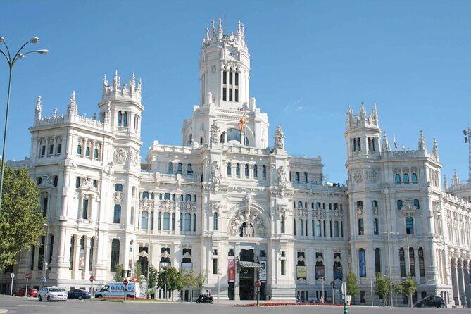 Departure Transfer from Madrid to Madrid Airport MAD in Private Van - Key Points