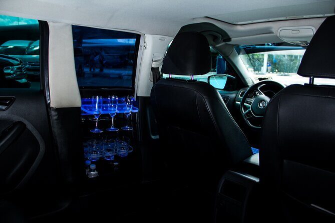 Departures in Luxury Sedan from Akumal to Cancun Airport - FAQ