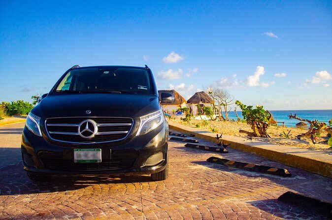 Departures in Mercedes Benz from Playa del Carmen to Cancun Airport - FAQ