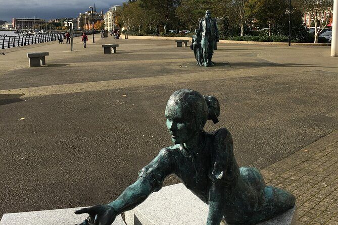 Derrie Danders: A Self-Guided Audio Tour of the Quayside and North City - A Deep Dive into the Tour Experience