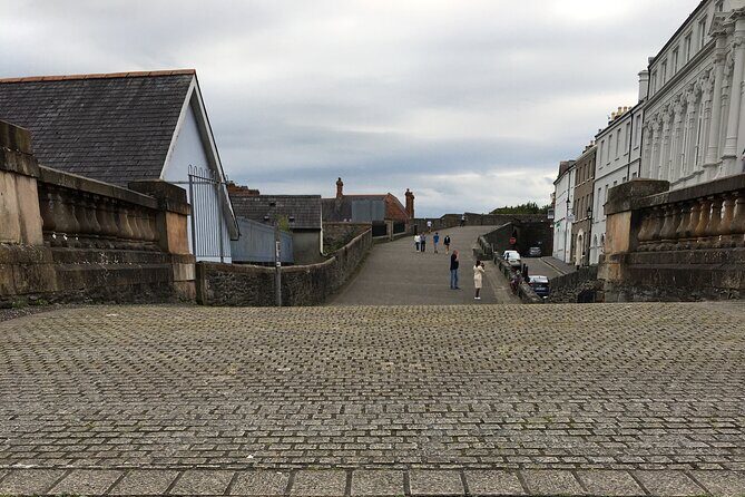 Derrie Danders: Highlights of the Walled City a Self-Guided Audio Tour - Key Points