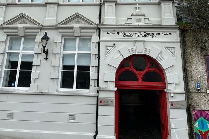 Derrie Danders: Unveiling Derry's Dark & Haunted Past Audio Tour - Exploring Derry’s Haunted Past: What to Expect