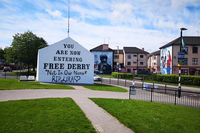 Derry City: The troubles Bogside walking tour - Best timing, meeting point, and small-group advantage