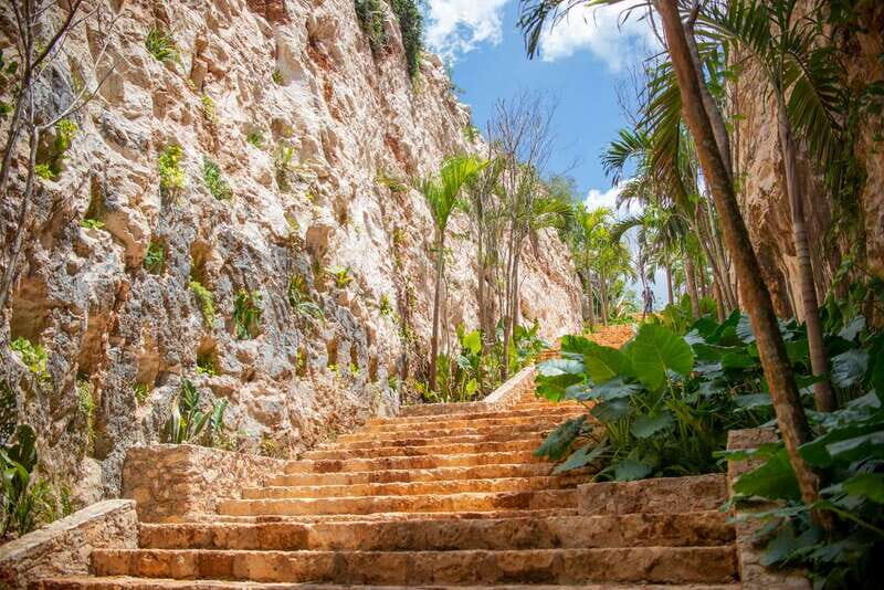 Desde Mérida: Izamal, Yokdzonot & Tsukán (Oneday) - Logistics and Practicalities