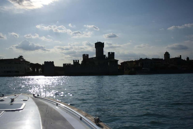 Desenzano: 1-Hour Afternoon Boat Tour to Sirmione - A Closer Look at the Experience