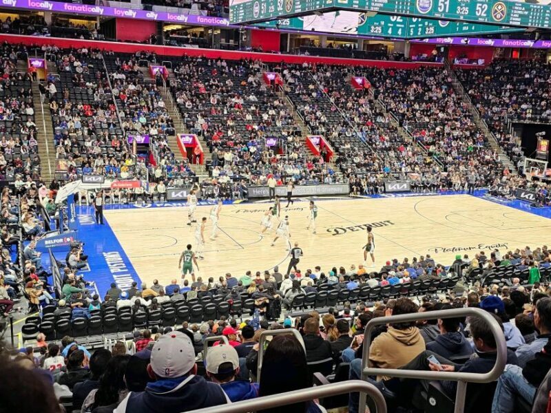 Detroit: Detroit Pistons Basketball Game Ticket - What to Expect from Your Pistons Game Experience